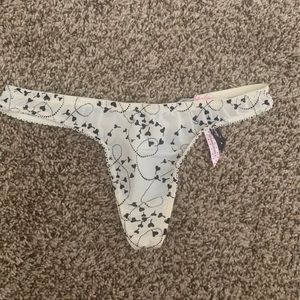 ictoria’s Secret sexy little things panties 
Size small nwot